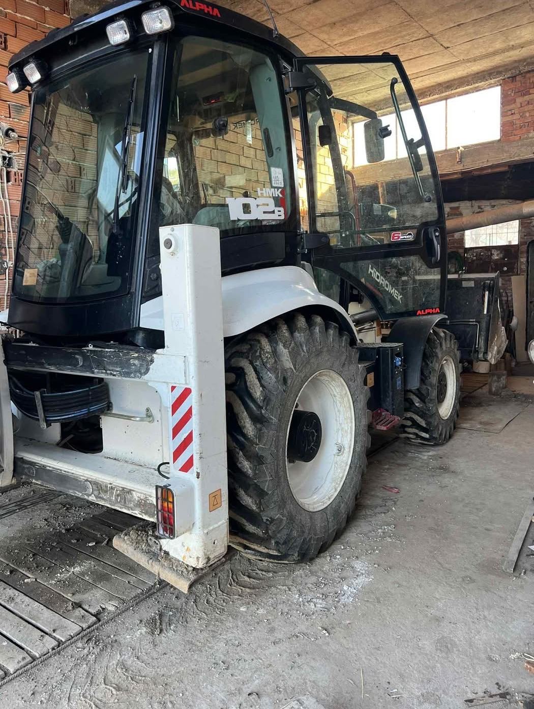Hidromek 102B · on-site work